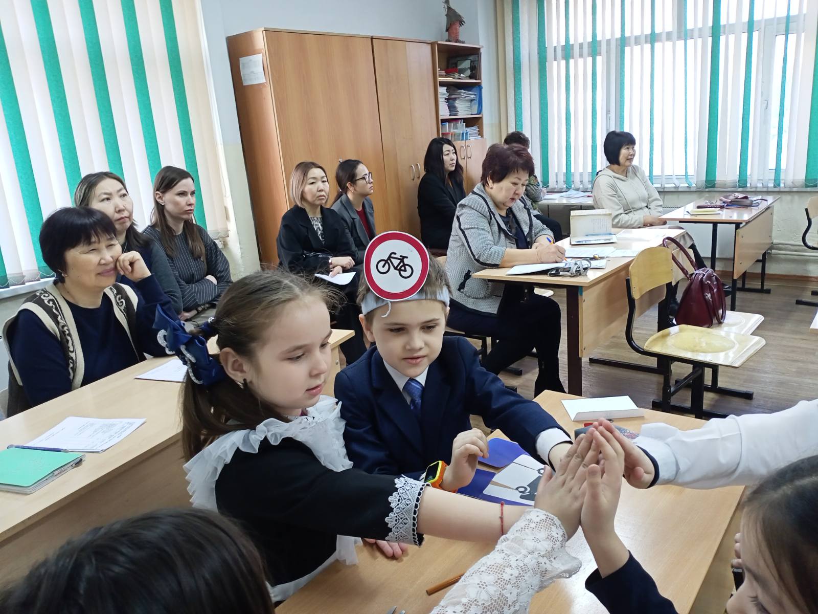 «Правила дорожные – знать каждому положено».