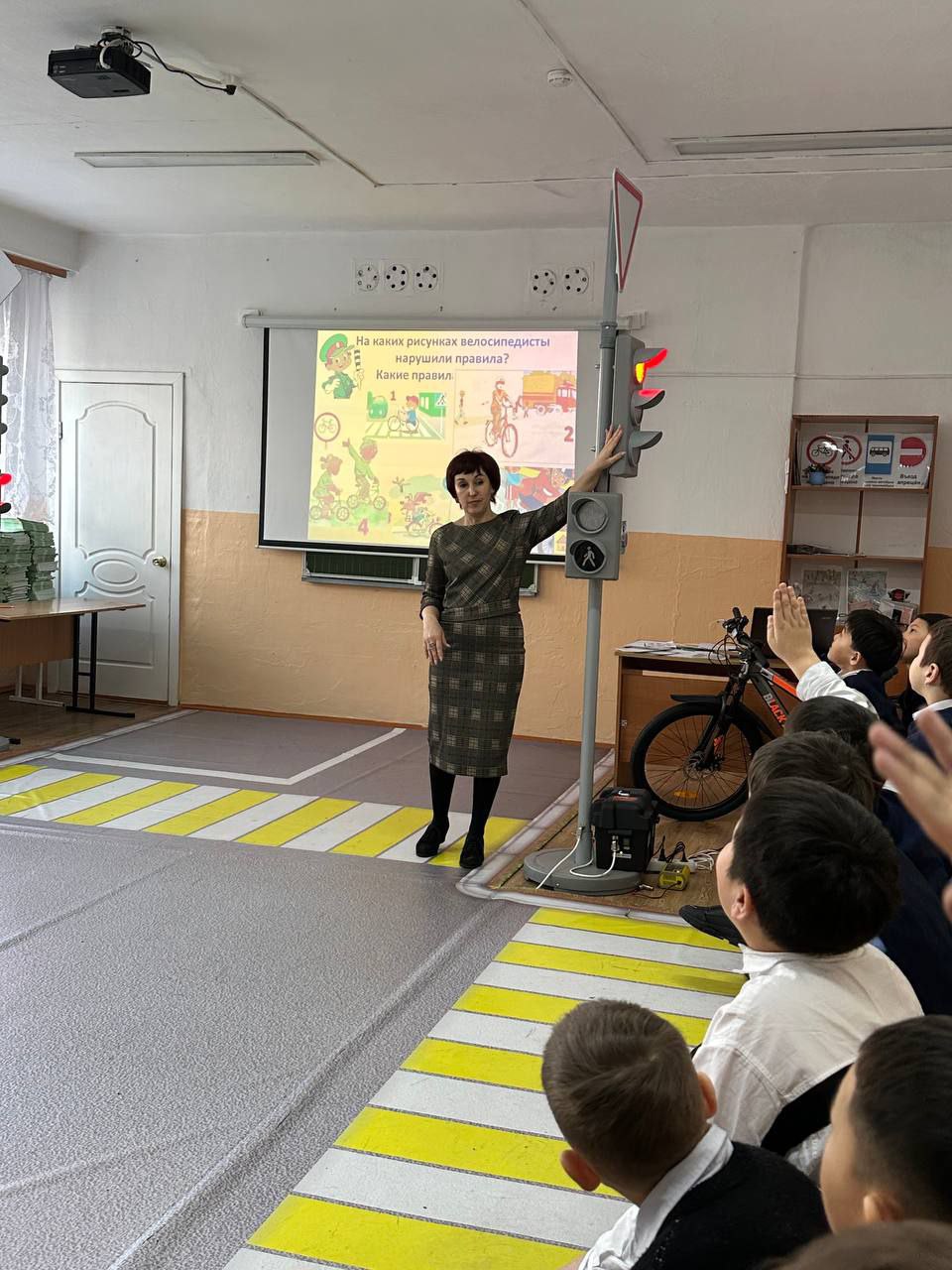 Внеурочные  занятия по ПДД.
