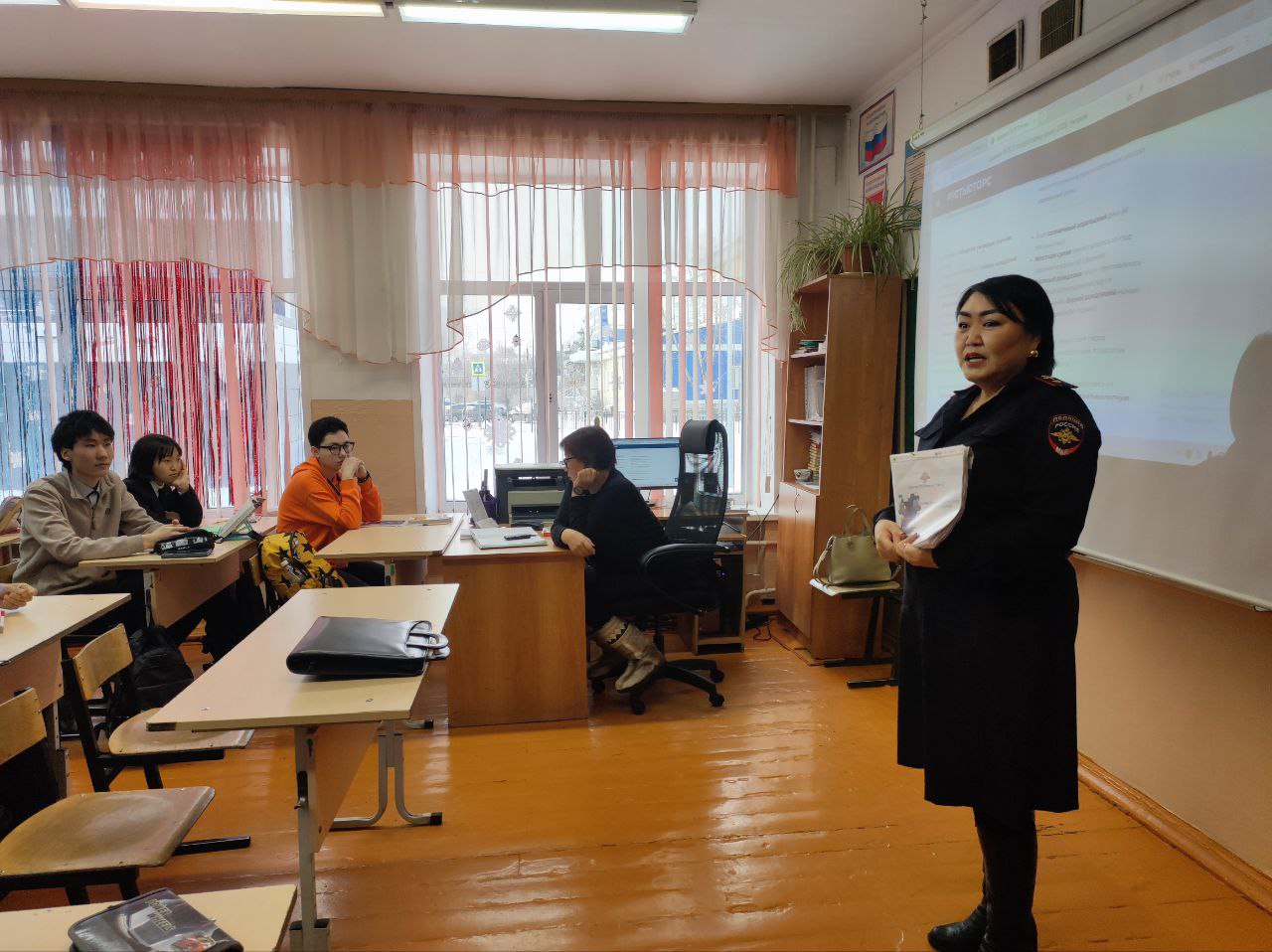 Профилактические беседы с учащимися 7 &amp;quot;Г&amp;quot;, 7&amp;quot;Е&amp;quot;, 11&amp;quot;Б&amp;quot;, 11&amp;quot;В&amp;quot;.