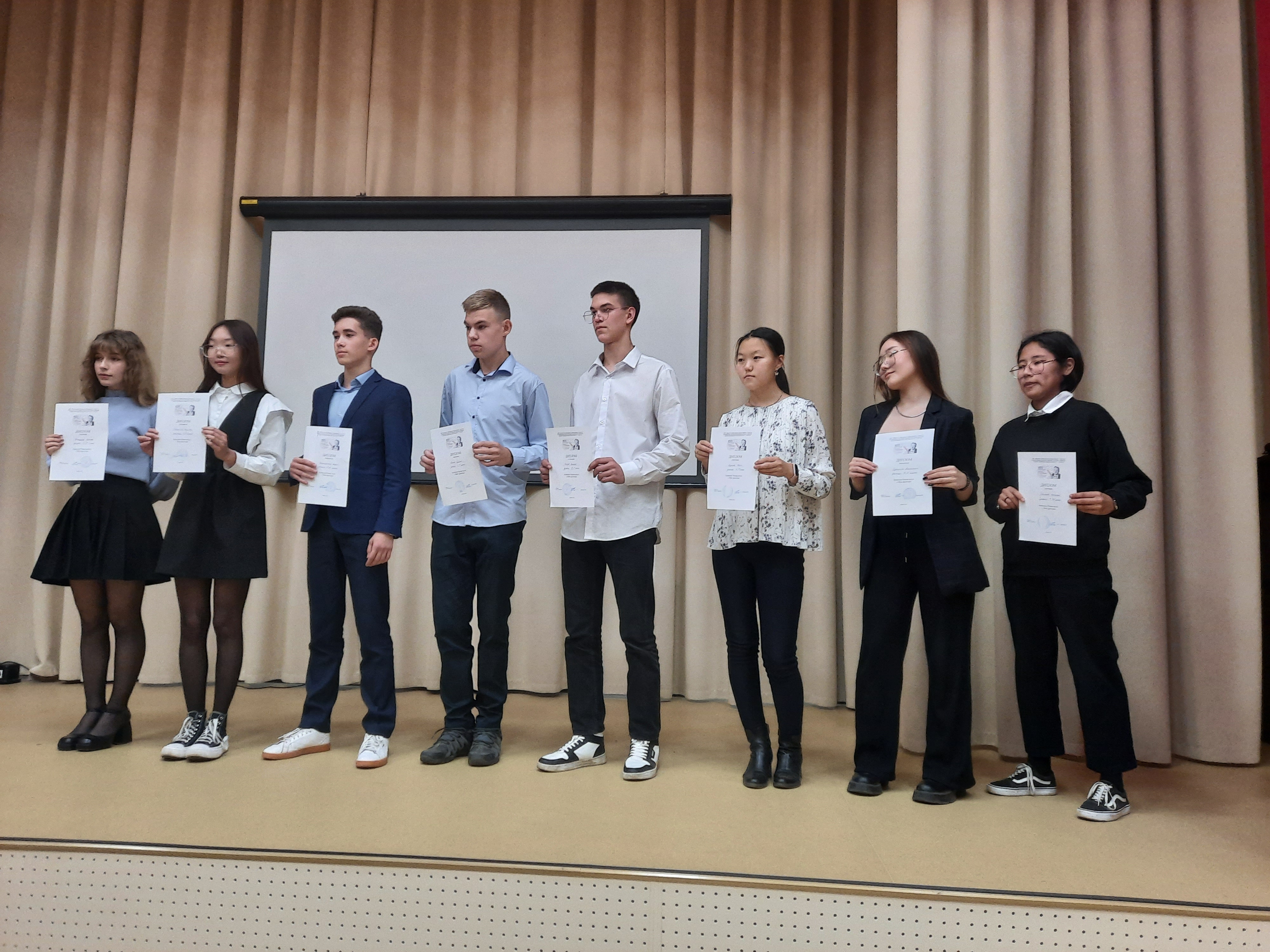 Чтение вслух «Мой Дагестан»  к 100-летию Р.Гамзатова.