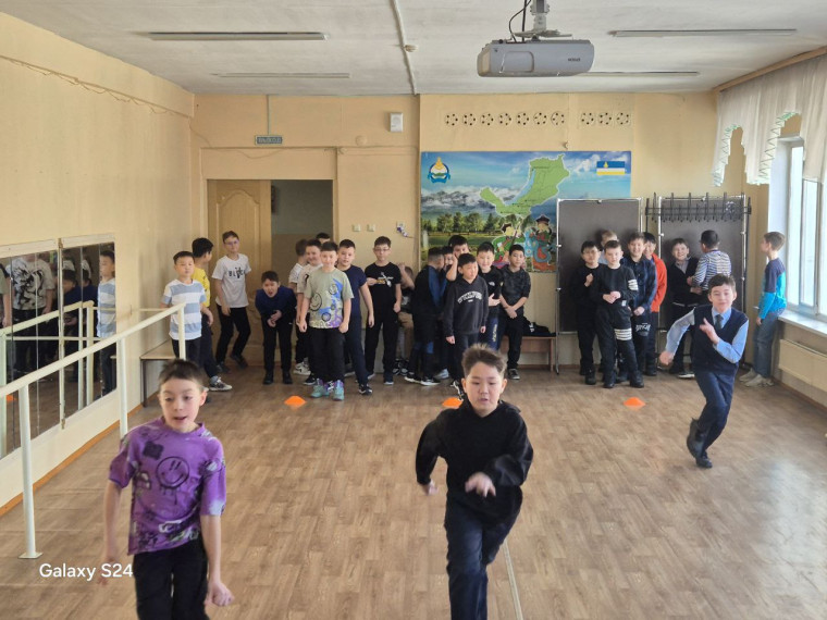 В нашей школе с 17- 20 февраля прошла военно- спортивная игра " Юные патриоты".